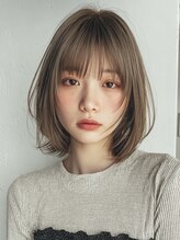 ツイ 新潟駅南けやき通り(tui) アッシュベージュ/レイヤーボブ/ぱっつん前髪/シースルーバング