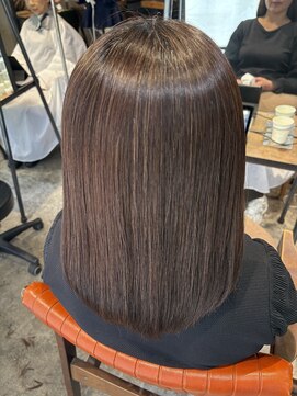 インス(ensue) 縮毛矯正カット美髪髪質改善ストレート