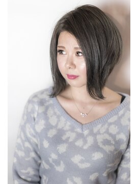 アスイン(asuin) 前下がりボブ