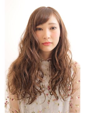 ソーホー ニューヨーク シズオカ(SOHO newyork SHIZUOKA) 小顔に見えるゆるふわ波ウェーブロング