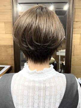 カリス(CHARIS) 美人ショート