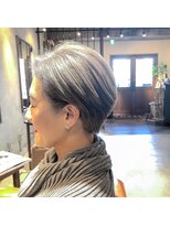 ティル(till)&nbsp;【till】グレイヘア + ショート