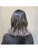 モノ アンド イニ(Mono & inni)&nbsp;【奈良/inni hair】グレーグラデーション