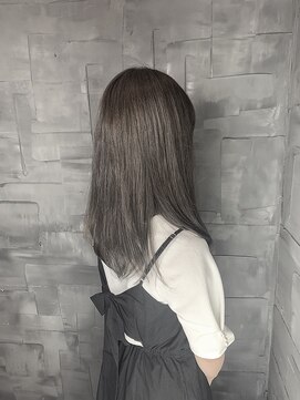 ヘアサロンM 新宿 デザインカラー/厚めバング/ローライト/スリークボブ