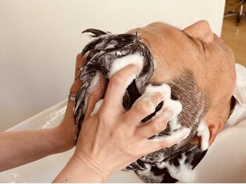 エン(en)の写真/〈あらゆる髪や頭皮のお悩みに〉育毛促進・抜け毛予防に特化したヘッドスパのご用意あり★是非お試し下さい