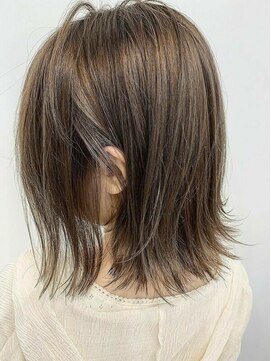 グロウ 大井町(grow) 《grow 大井町》ブランジュカラーの外ハネ・耳かけショートボブ