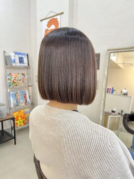 ミドルノート(Middle Note) 【縮毛矯正/エイジング毛】塚本/十三