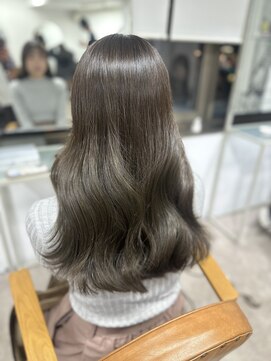 ムク 新宿(muc) くすみすぎないグレージュ