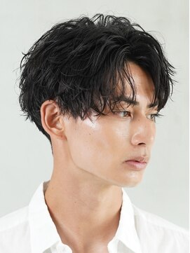 エリマ 横浜西口(elima) メンズセンターパート七三分けパートニュアンスパーマ刈り上げ