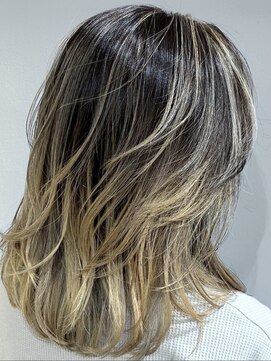 アットティー 金沢八景(at tee...) Balayage×blond
