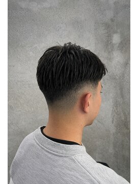 タス(tas) 会社でも浮かないスキンフェード