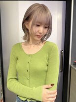 シリー(Silly)&nbsp;【レイヤーボブ×ベージュカラー】