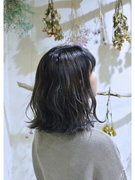 ヘアーデザイン キーピース(Hair design Key Piece) 外ハネミディアムボブ