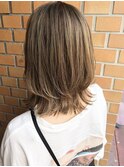 アッシュベージュ