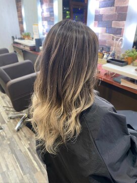 ヘアー リードレス(hair Re:dress) 20代30代☆小顔　黒髪暗髪×ハイトーングラデーションカラー