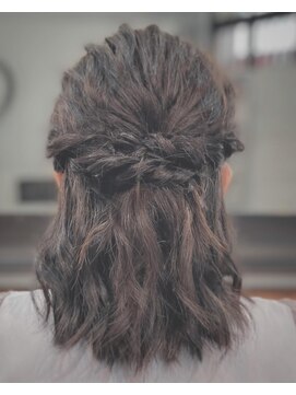 ニシンザ(NISHINZA) ハーフアップ