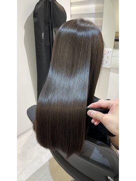 エミュスト(Emuest) 艶髪☆心斎橋美容室