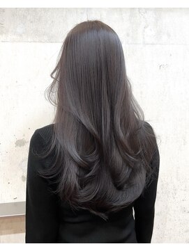 サイン 表参道(SIGN) ふんわりミディアムシースルーバングアッシュカラー大人ボブ