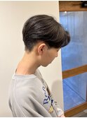 刈り上げセンターパート　ユアンスパーマー