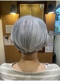ショートボブ