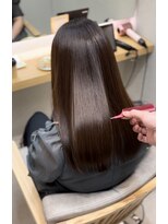 カレンアンドエクラート 大宮(KAREN&ECLART) 毛先まで反射するツヤは矯正で☆佐藤光