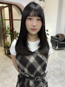 ソピ バイ インビテーション(sopi by invitation) レイヤーカット/低めレイヤー/ミディアムレイヤー