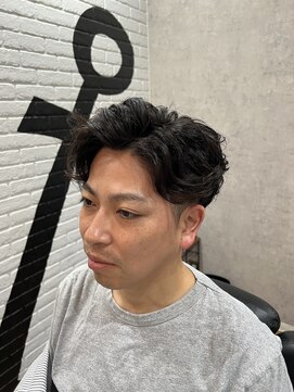 アンカー(ANCHOR) ツーブロック × センターパートパーマスタイル