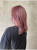 ピンクベージュ