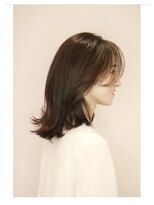 アンベリールフルー(EMBELLIR fleur) ミディアムレイヤースタイル