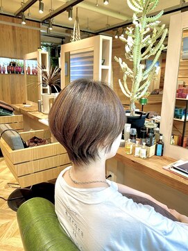 リリ(riri) ショート