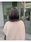 オリーブグレージュ×レイヤーボブ