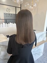 セラ(SERA)&nbsp;大人かわいい透明感グレージュ
