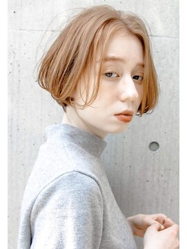 ルティア(Lutia) おしゃれセンターパート ショートスタイル