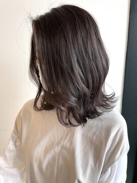 フェーディン(fa/din) 暗めスモーキーベージュミディ