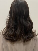 メイプルフェロー(MAPLE fellow)&nbsp;大人可愛い♪オフィスにも◎暗髪×ナチュラルウェーブパーマ