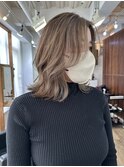 白髪ぼかしハイライト大人セミロング