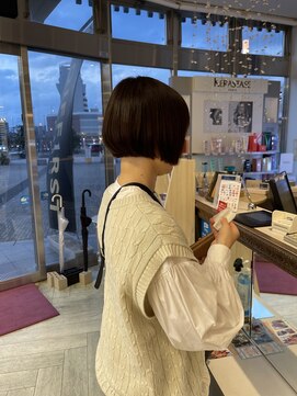 コワファースト 大分(COIFF1RST) 切りっぱなし!ミニボブ