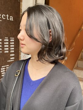 レクタ(recta) 大人20代30代白髪ぼかし波巻きウェーブレイヤーボブ