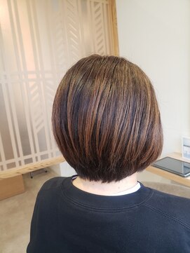 ミリ 国分寺(Mili) レイヤーボブ&白髪ぼかしカラー