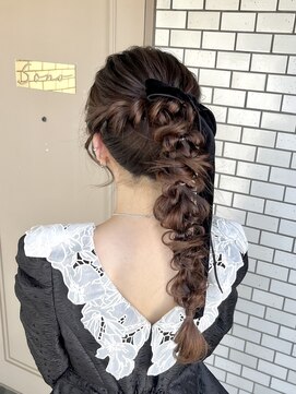 ソノ(sono) 編みおろし ポニーテール ベロアリボン ブライダル 参列ヘア