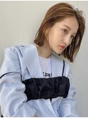 フォーマルにも!小顔切りっぱなしベージュカラー