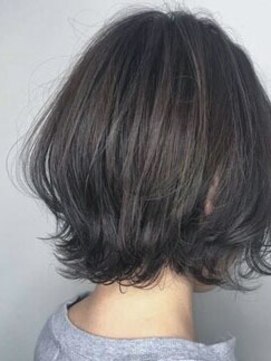 トゥルートラスト アン 下石田店(True Trust un) おしゃれな大人のグレーカラー チャコールグレー