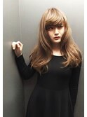 小顔　前髪厚め　アッシュ　抜け感