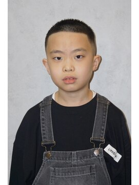 タフ バーバーショップ(TOUGH BARBER SHOP) crop style