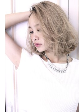 テイラー(Taylor) Taylor プラチナアイスベージュ×エアリーミディ