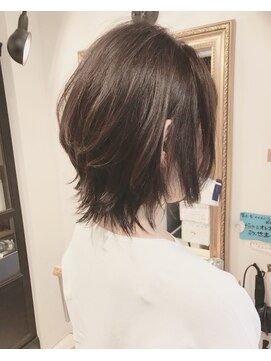 ミッシェル アフロート(michelle afloat) ２０代３０代４０代５０代くびれ外ハネソフトウルフレイヤー