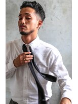 メリケンバーバーショップ フクオカ(MERICAN BARBERSHOP FUK)&nbsp;かき上げヘアショートレイアーくせ毛風パーマトランクスヘアb5