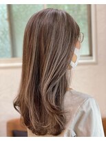 ライオン(Lion)&nbsp;白髪ぼかしバレイヤージュ