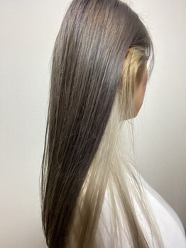 プレザントヘアラボ(PLEASANT hair labo)の写真/オシャレに妥協したくない大人女性もお任せください◇ケアブリーチで赤みを消した柔らかなペールカラーに＊