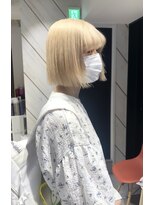 シピ バイ ブレス(shipi. by brace) white blonde